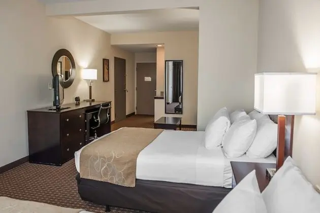 Süit, Sigara İçilmez (2 Double Beds & 1 Sofa Bed)