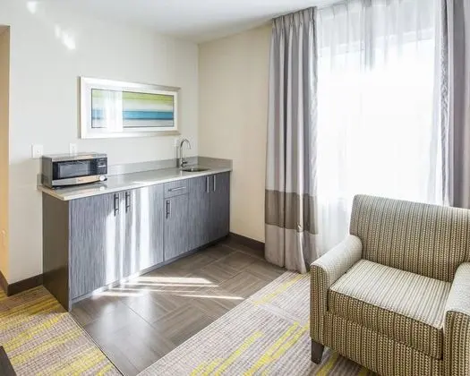 Suite, Two Queen and One Sofa Bed, Non Smoking