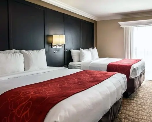 Family Suite, 2 Queen Beds with Sofabed, Non Smoking