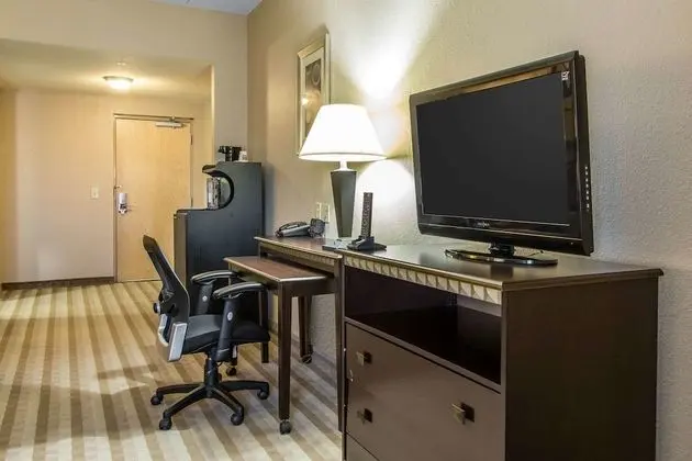 Suite, 1 King Bed, Non Smoking