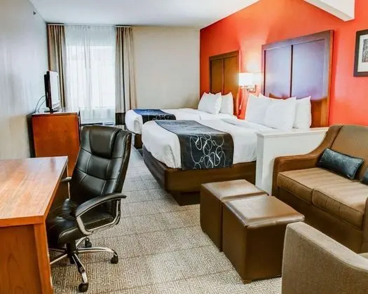 Süit, Sigara İçilmez (2 Queen Beds with Sofa bed)