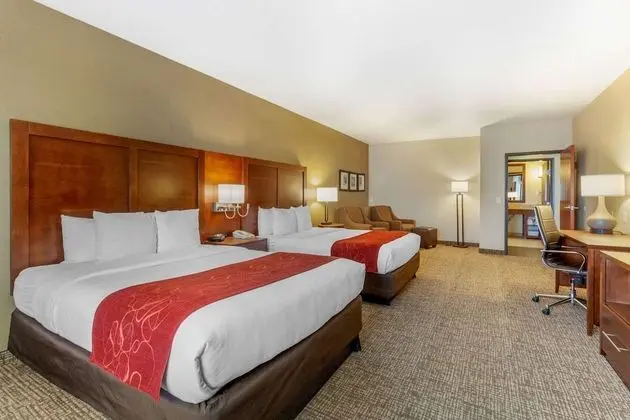 Suite, 2 Queen Beds, 2 Person Sofa Bed, Non Smoking