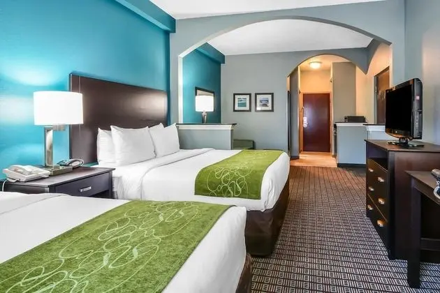 Süit, Birden Çok Yatak, Sigara İçilmez, Sıcak Su Küveti (2 Queen Beds, 1 Sofa Bed)