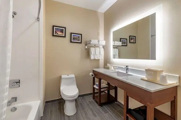 Süit, 1 En Büyük (King) Boy Yatak, Sigara İçilmez