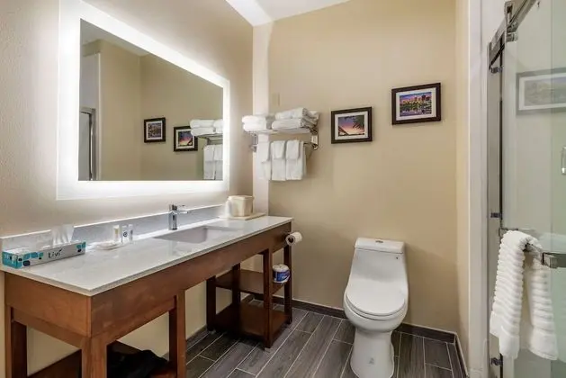 Süit, 2 Büyük (Queen) Boy Yatak, Sigara İçilmez