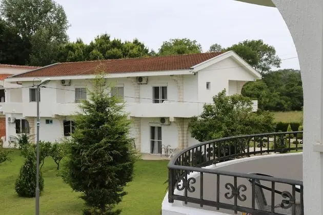 Comfort Apart Daire, Havuz Manzaralı