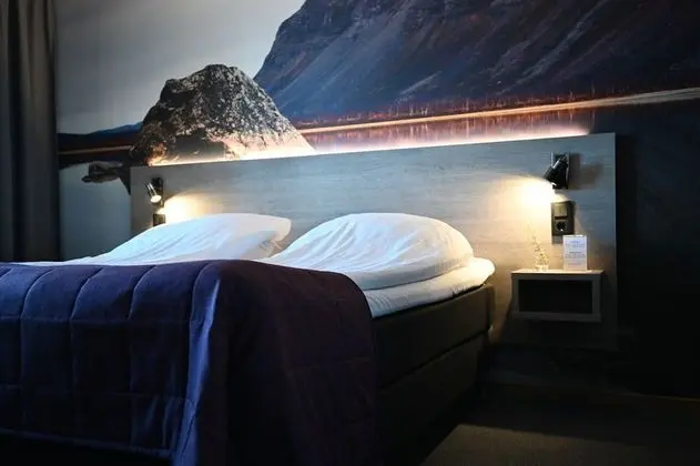 Moderate Room, No Window, 2 Twin Beds, Non-Smoking