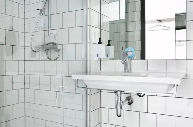 Moderate Room (140 cm bed)