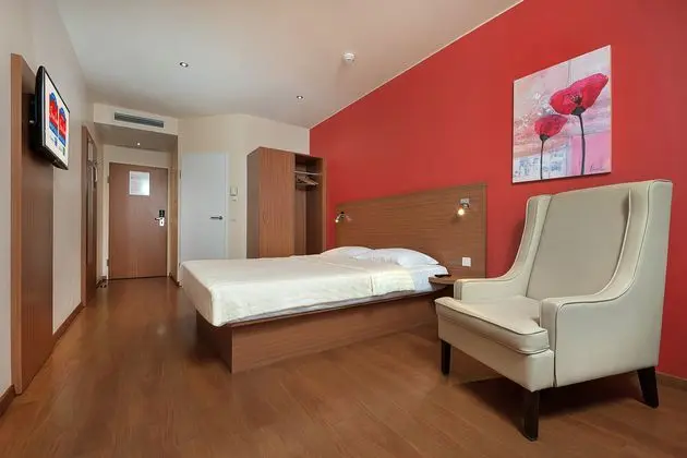 1 Çift ​​kişilik Yatak Business