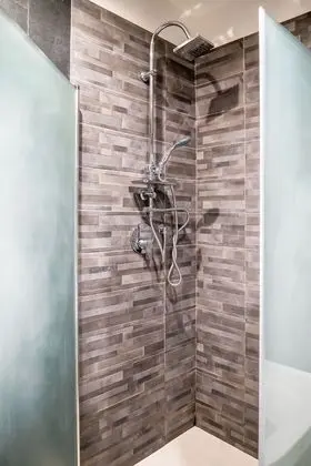 Junior Süit, Sıcak Su Havuzu, Şehir Manzaralı