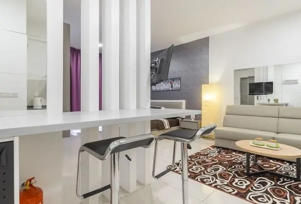Stüdyo, Sigara İçilmez