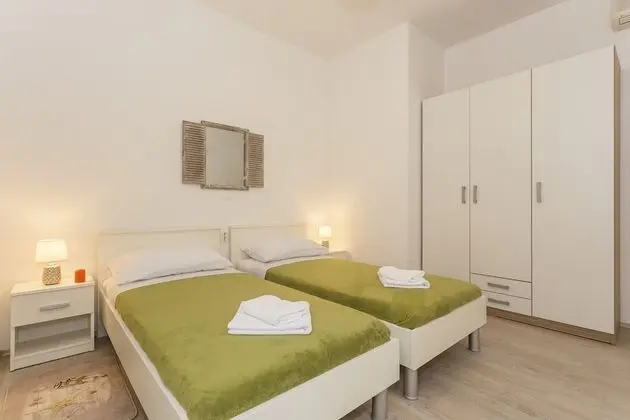 Apart Daire, 2 Tek Kişilik Yatak