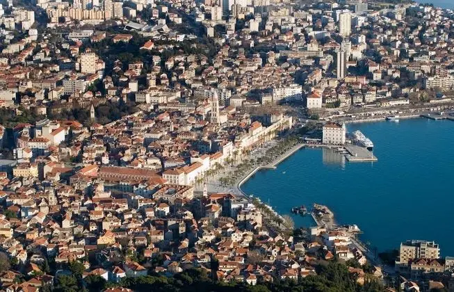 Apart Daire, 2 Tek Kişilik Yatak
