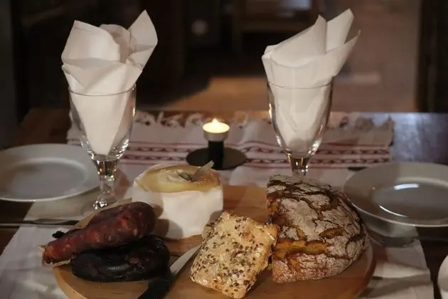 Kulübe, 2 Yatak Odası, Şömine