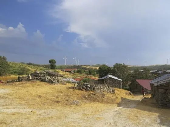 Kulübe, 2 Yatak Odası, Şömine