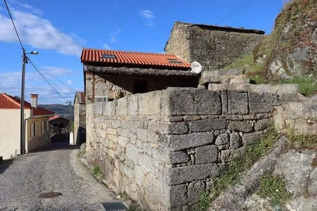 Kulübe, 2 Yatak Odası, Şömine