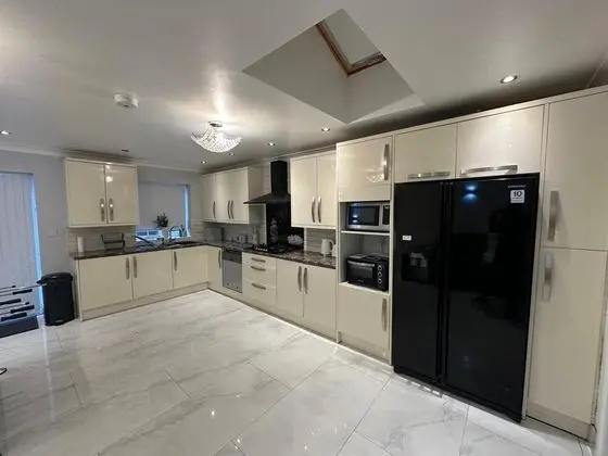 Ev (3 Bedrooms)