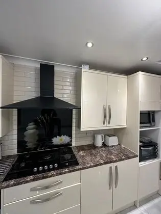 Ev (3 Bedrooms)