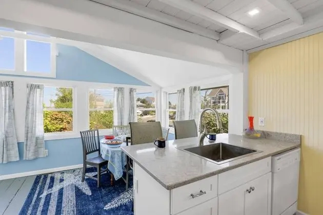 Ev (Comfy Cottage)