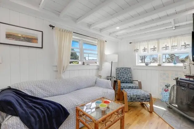 Ev (Comfy Cottage)