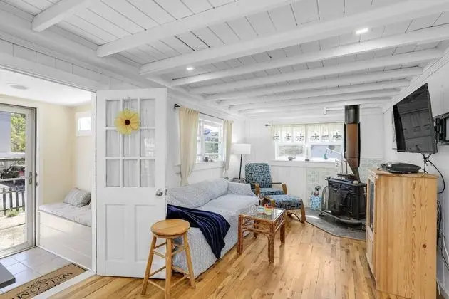 Ev (Comfy Cottage)