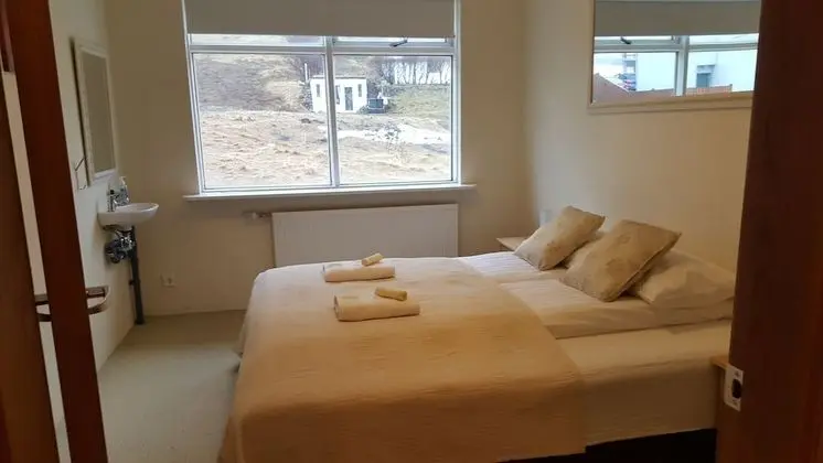 Tek Büyük Yataklı Oda, Ortak Banyo