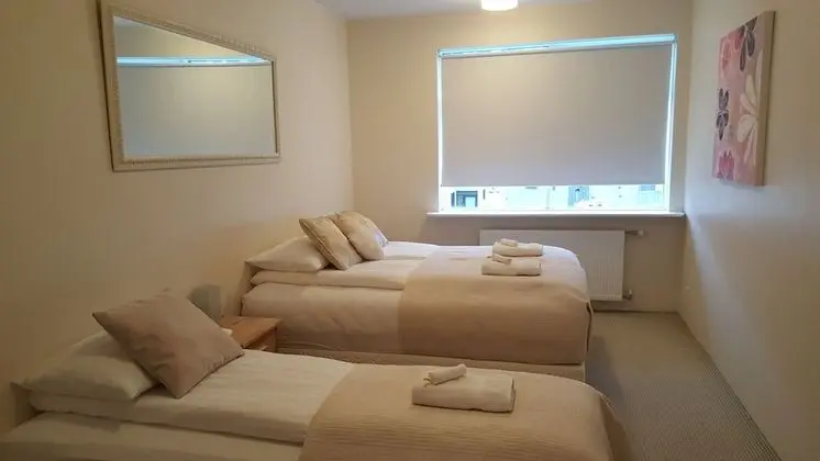 Üç Kişilik Oda, Ortak Banyo