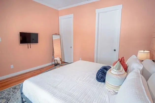 Ev (2 Bedrooms)