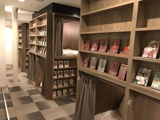 Standard Oda, Sadece erkekler için (Upper Capsule, Free Drink )