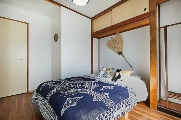 Ev (Private Vacation)