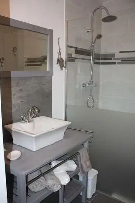 Classic Tek Büyük Yataklı Oda, 1 Yatak Odası, Sigara İçilmez, Özel Banyo