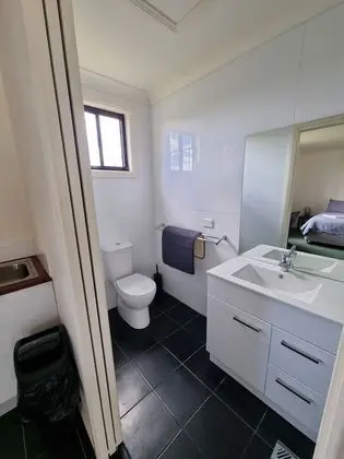 Kulübe, Özel Banyo (Small Self-Contained)