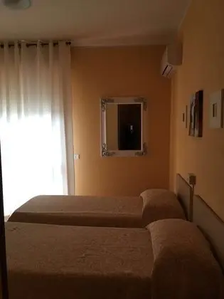 Standard Tek Büyük veya İki Ayrı Yataklı Oda