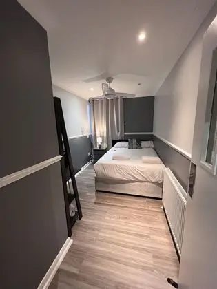 Tek Büyük Yataklı Oda