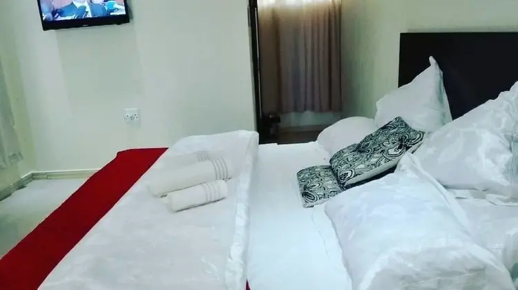 Basic Tek Büyük Yataklı Oda, Tepe Manzaralı