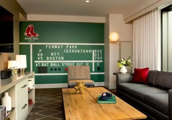 Süit (Fenway Park Suite)
