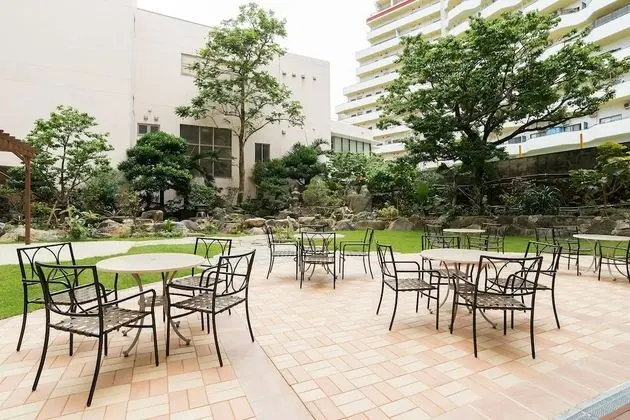 Oda (Partial Hollywood Twin 4 Single Beds)