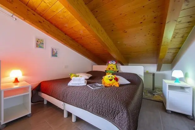 Family Apart Daire, Birden Çok Yatak, 2 Banyolu, Dağ Yamacı (Como Lake Modern Apartment Ulivi)