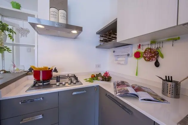 Family Apart Daire, Birden Çok Yatak, 2 Banyolu, Dağ Yamacı (Como Lake Modern Apartment Ulivi)