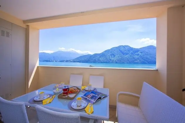 Family Apart Daire, Birden Çok Yatak, 2 Banyolu, Dağ Yamacı (Como Lake Modern Apartment Ulivi)