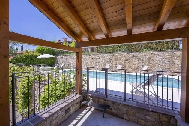 Family Apart Daire, Birden Çok Yatak, 2 Banyolu, Dağ Yamacı (Como Lake Modern Apartment Ulivi)