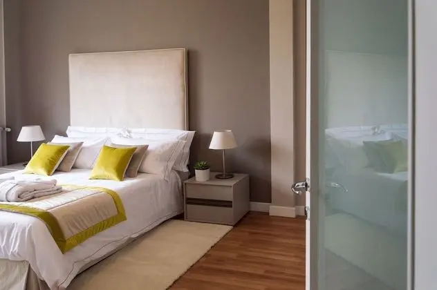Luxury Apart Daire, Teras, Göl Manzaralı (Cavour)