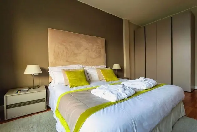 Luxury Apart Daire, Teras, Göl Manzaralı (Cavour)