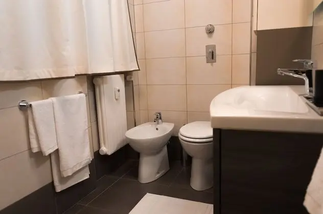 Luxury Apart Daire, Teras, Göl Manzaralı (Cavour)