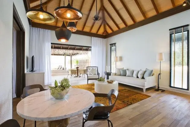 Villa (Beach)