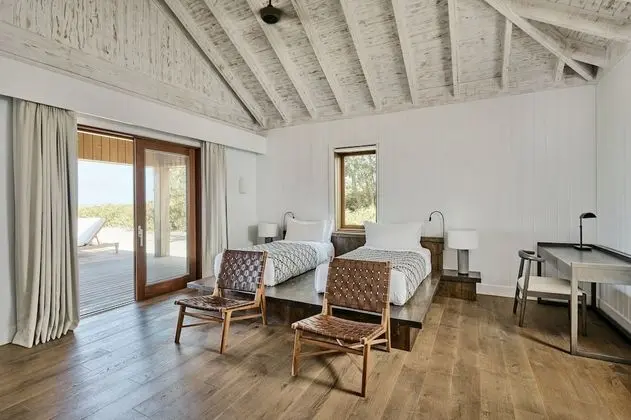 Family Ev (Beach House)