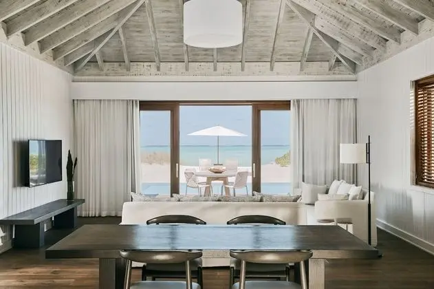 Family Ev (Beach House)