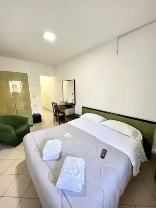 Standard Tek Büyük Yataklı Oda
