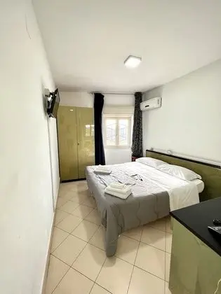 Standard Tek Büyük Yataklı Oda