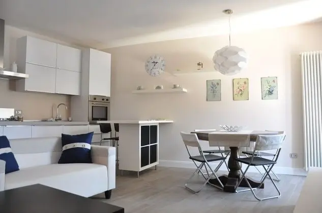 Apart Daire, 2 Yatak Odası, Göl Manzaralı